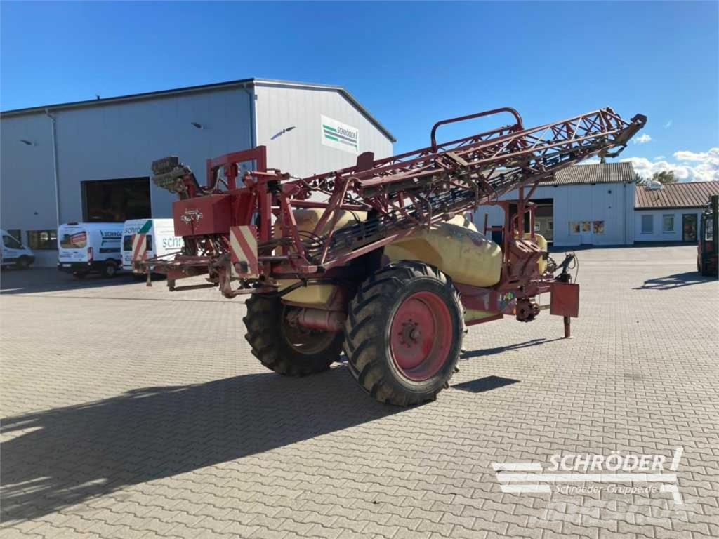 Hardi COMMANDER 3200 | 27 METER Vlečne škropilnice