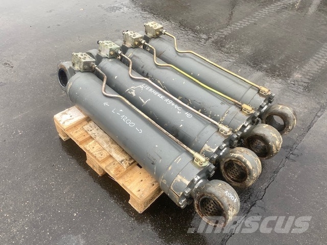 Liebherr A 944 B HD Litronic HYDRAULIC CYLINDER Hidráulica