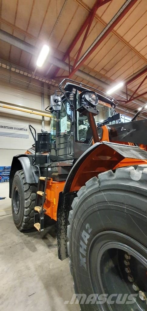 Hitachi ZW310 Incarcator pe pneuri