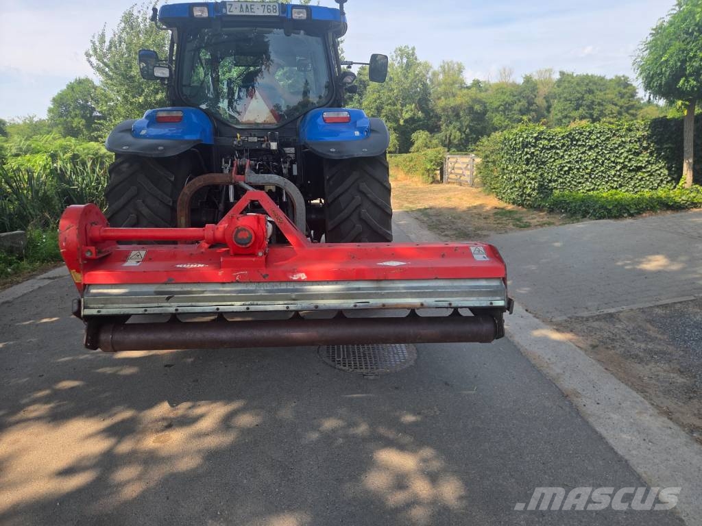 Kuhn WHU 230 جزازات وأغطية المراعي