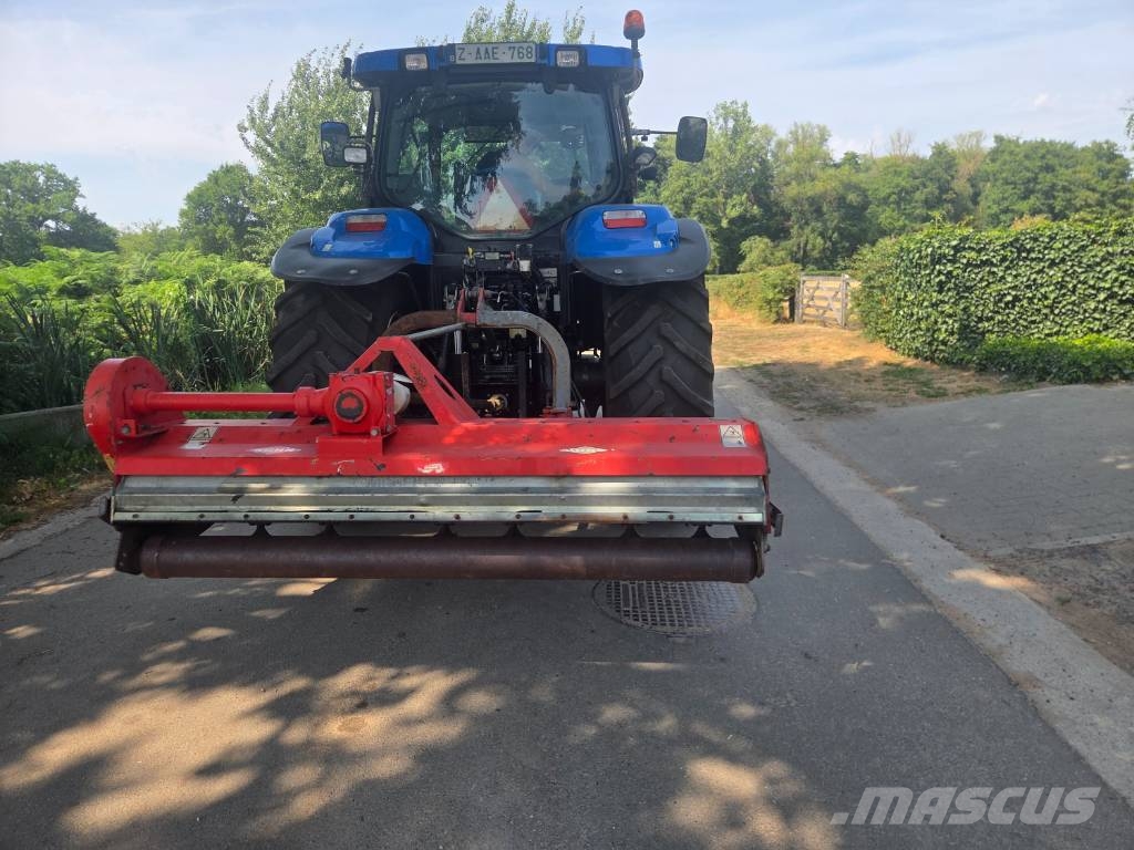 Kuhn WHU 230 جزازات وأغطية المراعي