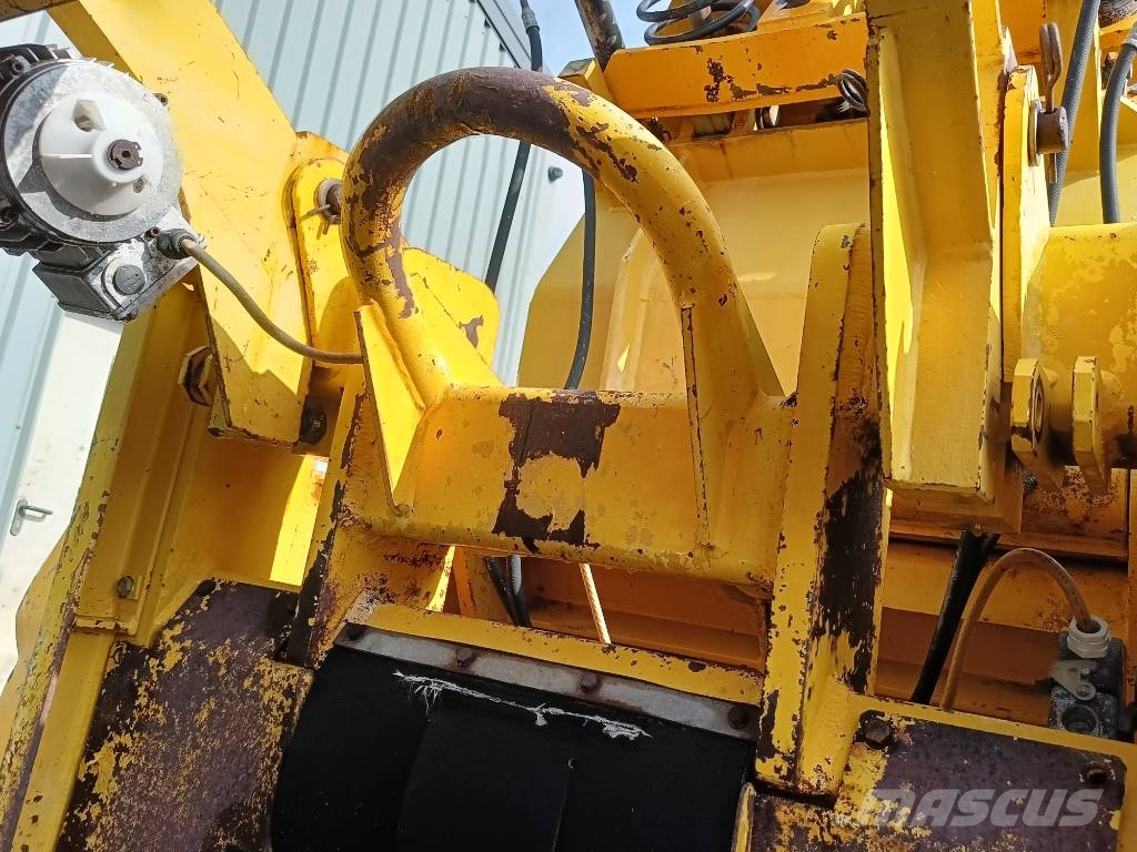 Rubble Master RM 60 crusher vergruizer roterend rotor haakarm Mobile crushers