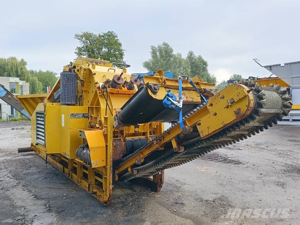 Rubble Master RM 60 crusher vergruizer roterend rotor haakarm Mobile crushers
