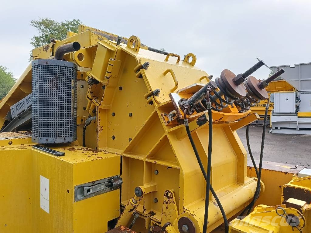 Rubble Master RM 60 crusher vergruizer roterend rotor haakarm Mobile crushers