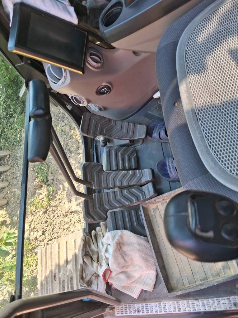 Volvo EC 300 E حفارات زحافة