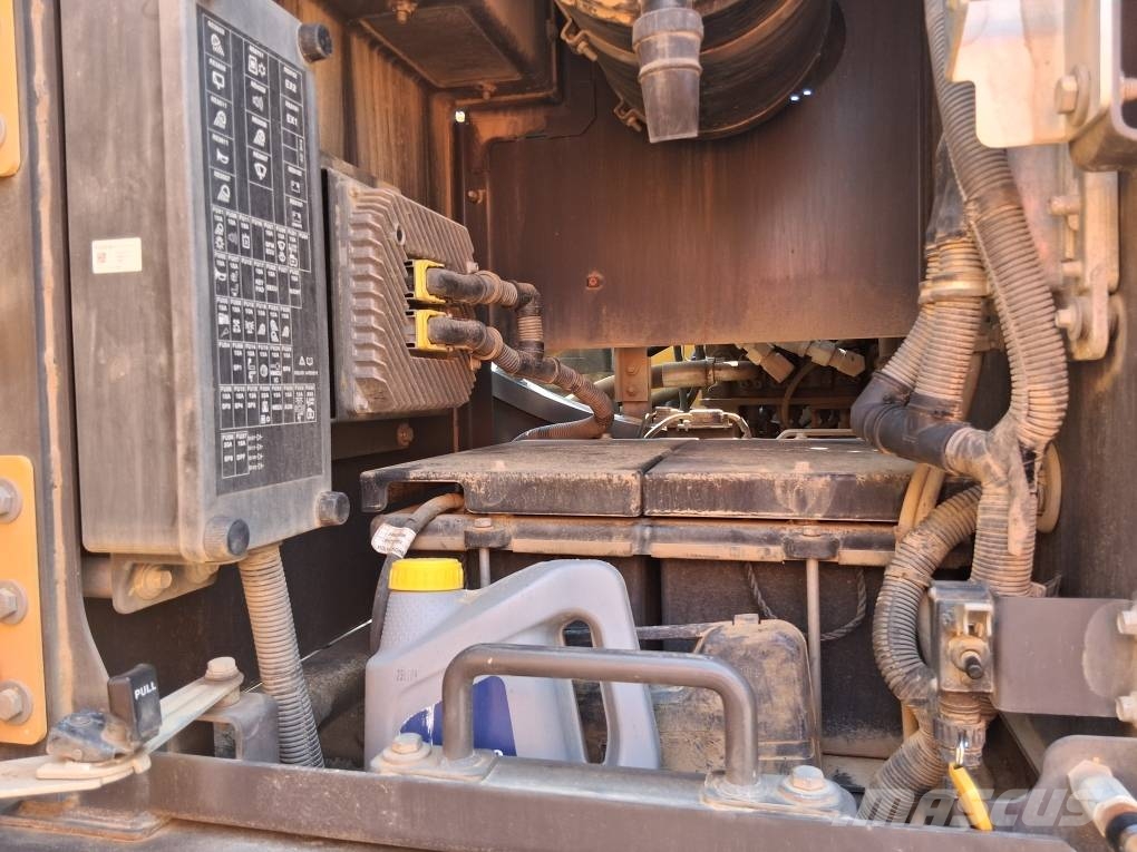 Volvo EC 300 E حفارات زحافة