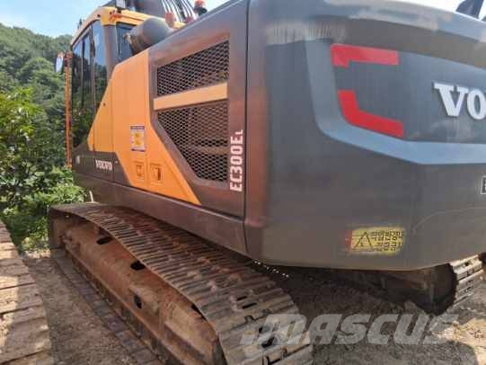 Volvo EC 300 E حفارات زحافة