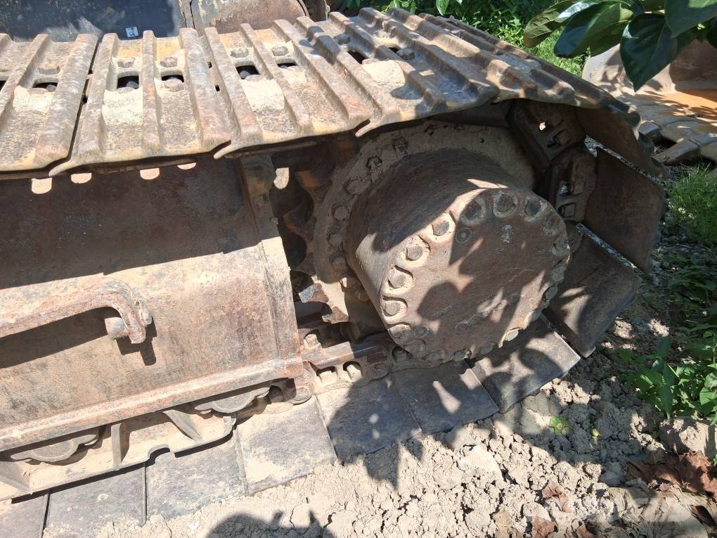 Volvo EC 300 E حفارات زحافة