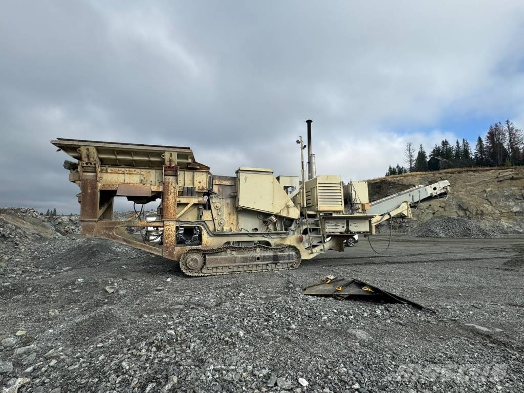 Metso 110 自走式スクリーン