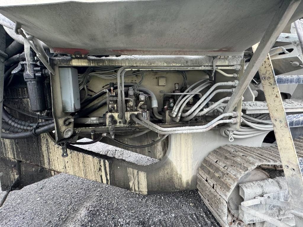 Metso 110 自走式スクリーン