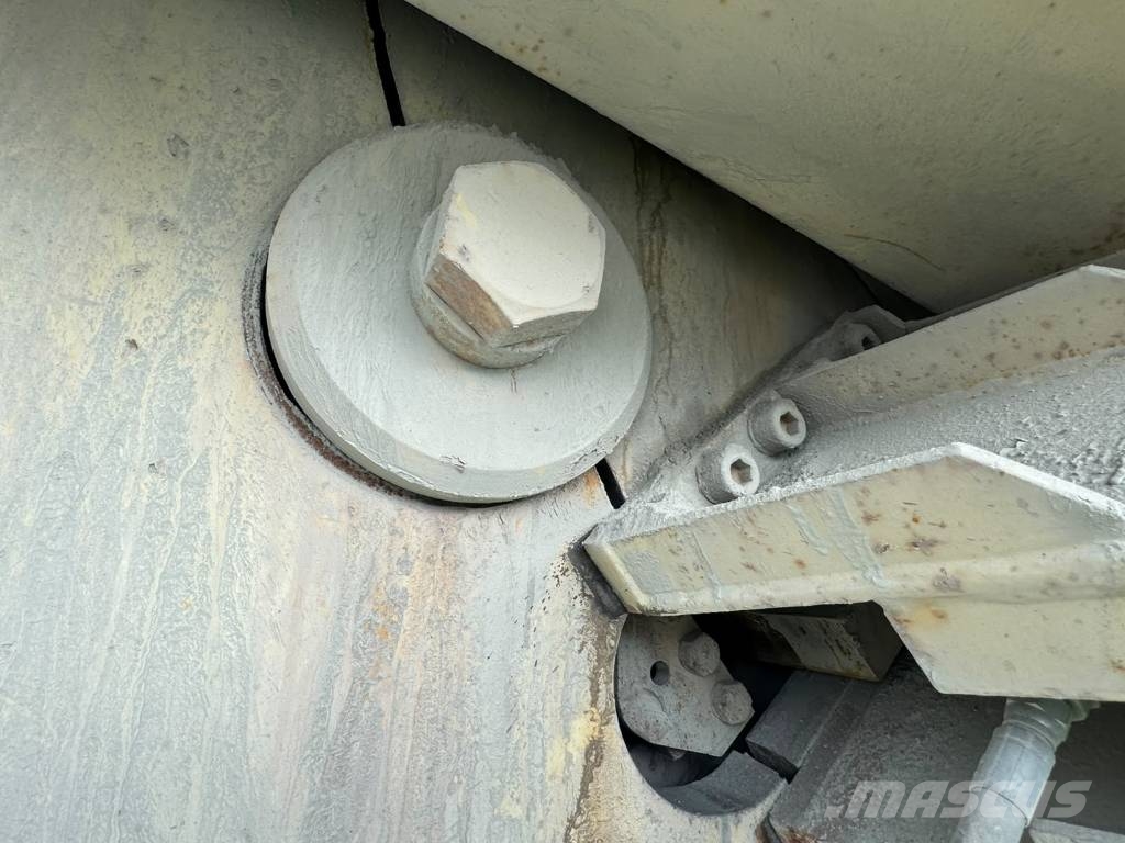 Metso 110 自走式スクリーン