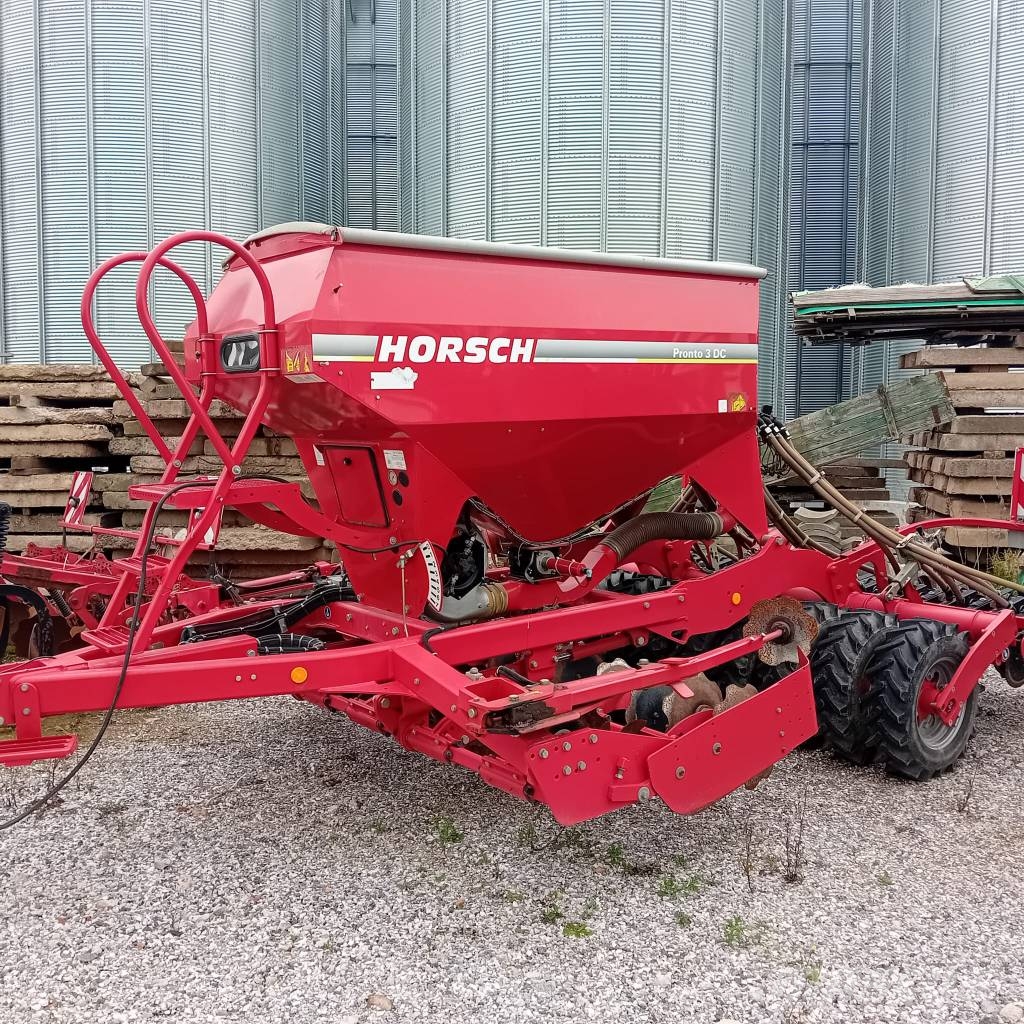 Horsch Pronto 3 DC 多功能条播机