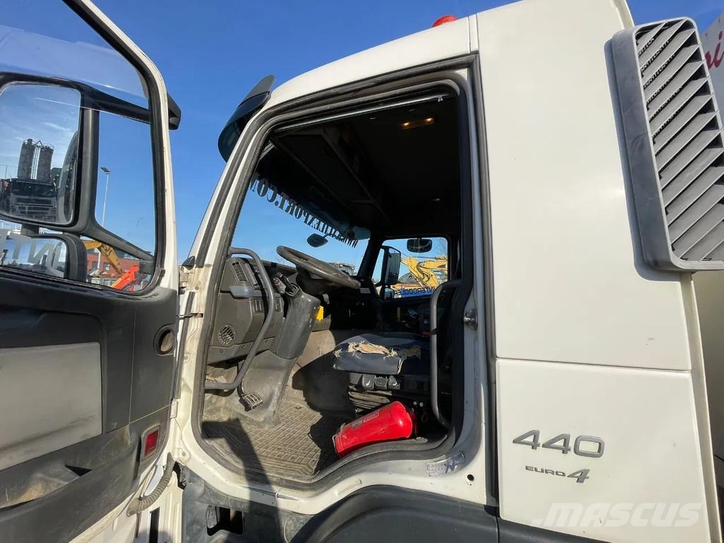 Volvo FM 13 .440 MTS Dino Grondzuigmachine Saugbagger Va Camiones aspiradores/combi