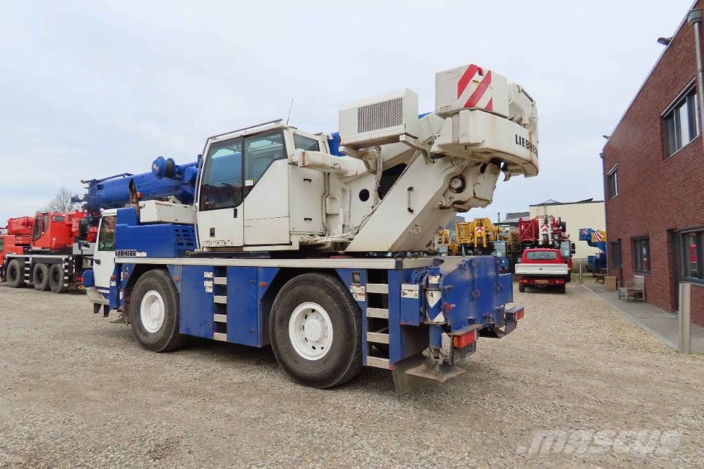 Liebherr LTM 1040-2.1 A/T 크레인