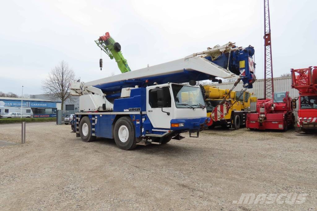 Liebherr LTM 1040-2.1 A/T 크레인