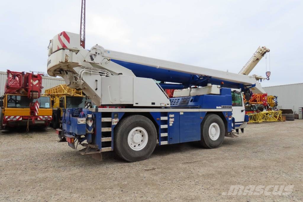 Liebherr LTM 1040-2.1 A/T 크레인