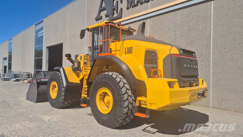 Volvo L 180 K Cargadoras sobre ruedas