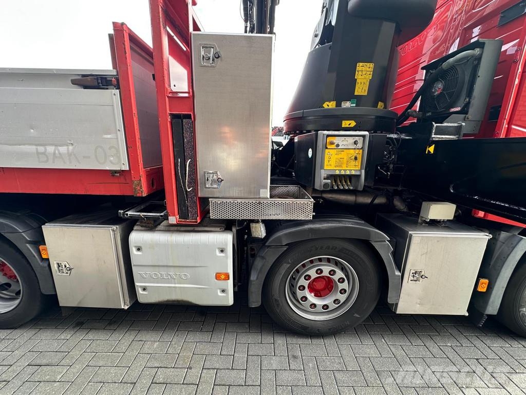 Volvo FH 500 8X2 TREKKER BAKWAGEN +PALFINGER PK 88002 EH All-Terrain-Krane