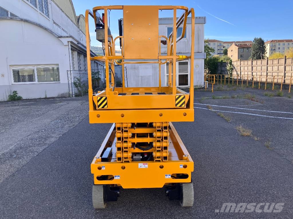 Haulotte COMPACT12 - NEW BATTERIES 2 NEW WHEELS Scheren-Arbeitsbühnen