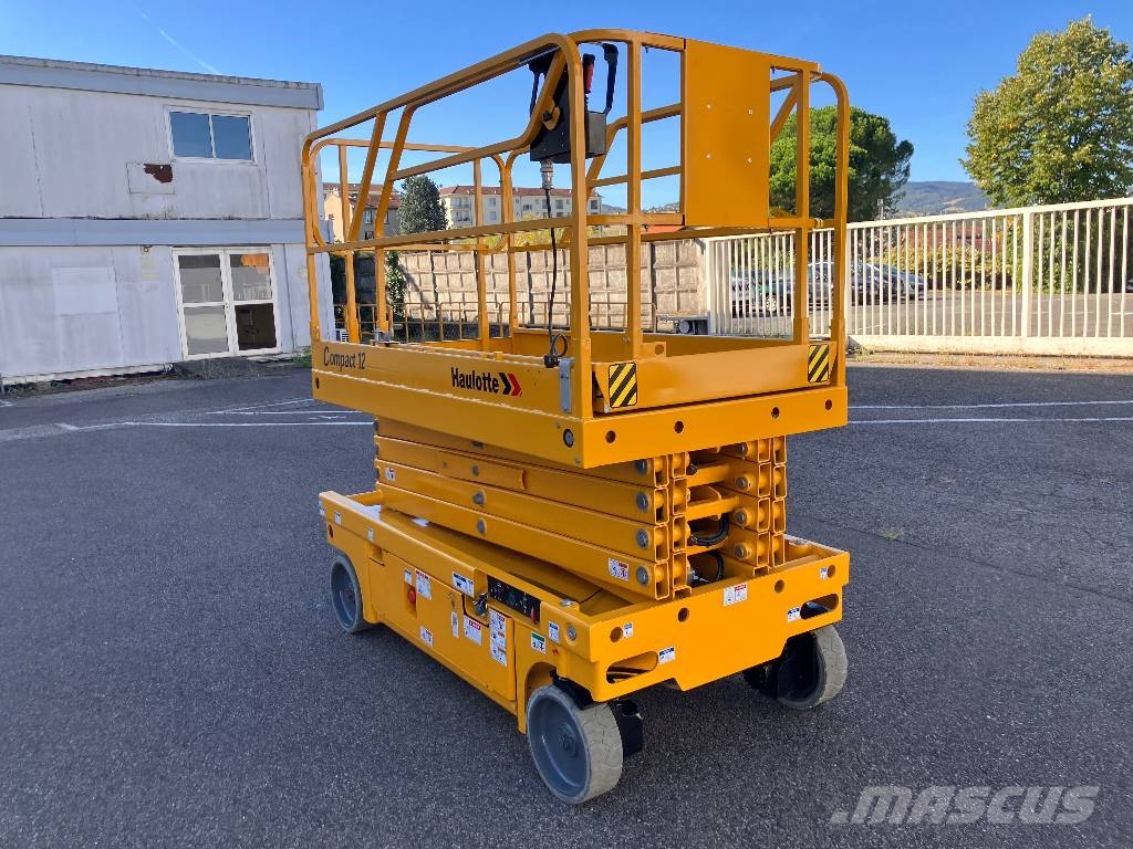Haulotte COMPACT12 - NEW BATTERIES 2 NEW WHEELS Scheren-Arbeitsbühnen