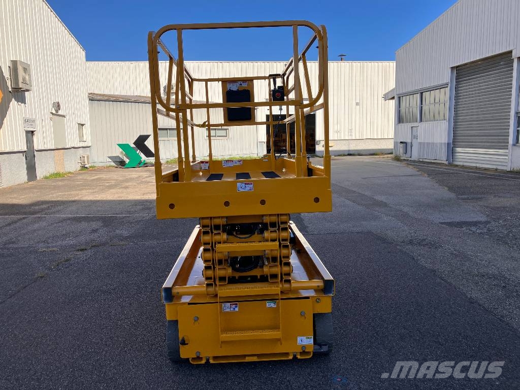 Haulotte COMPACT12 - NEW BATTERIES 2 NEW WHEELS Scheren-Arbeitsbühnen