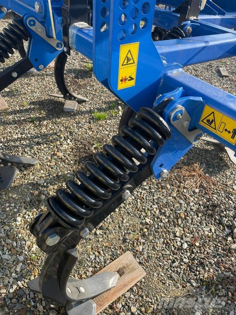 New Holland STC 300 RS زراعات