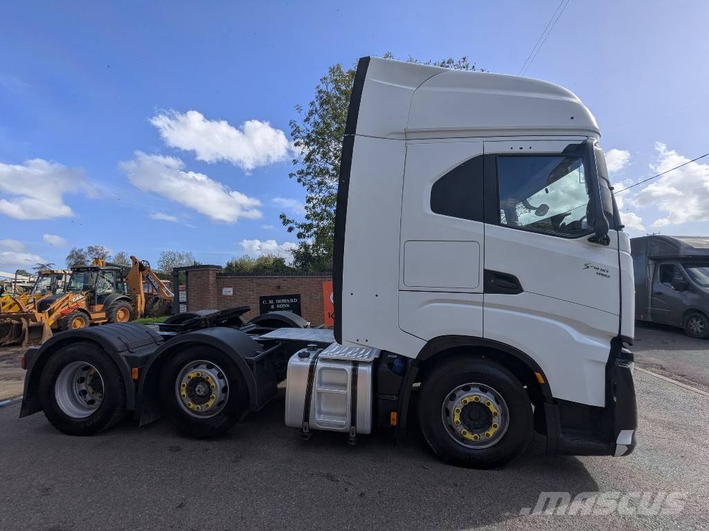 Iveco S-Way 460 中古トラクターヘッド | トレーラーヘッド