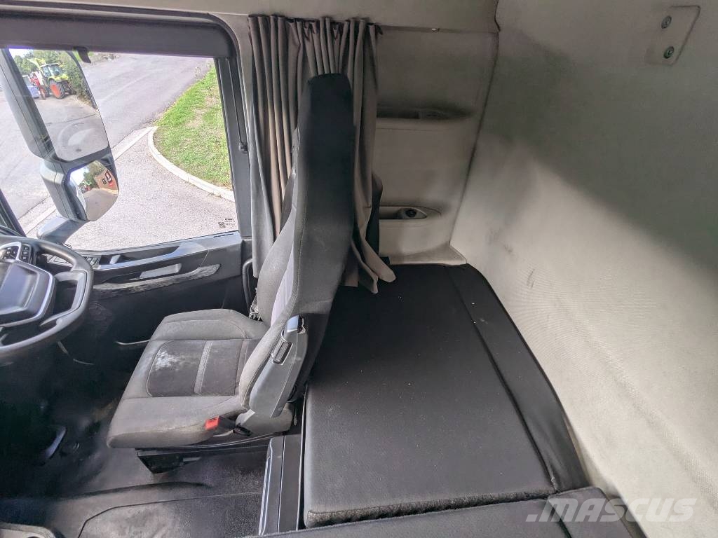 Iveco S-Way 460 中古トラクターヘッド | トレーラーヘッド
