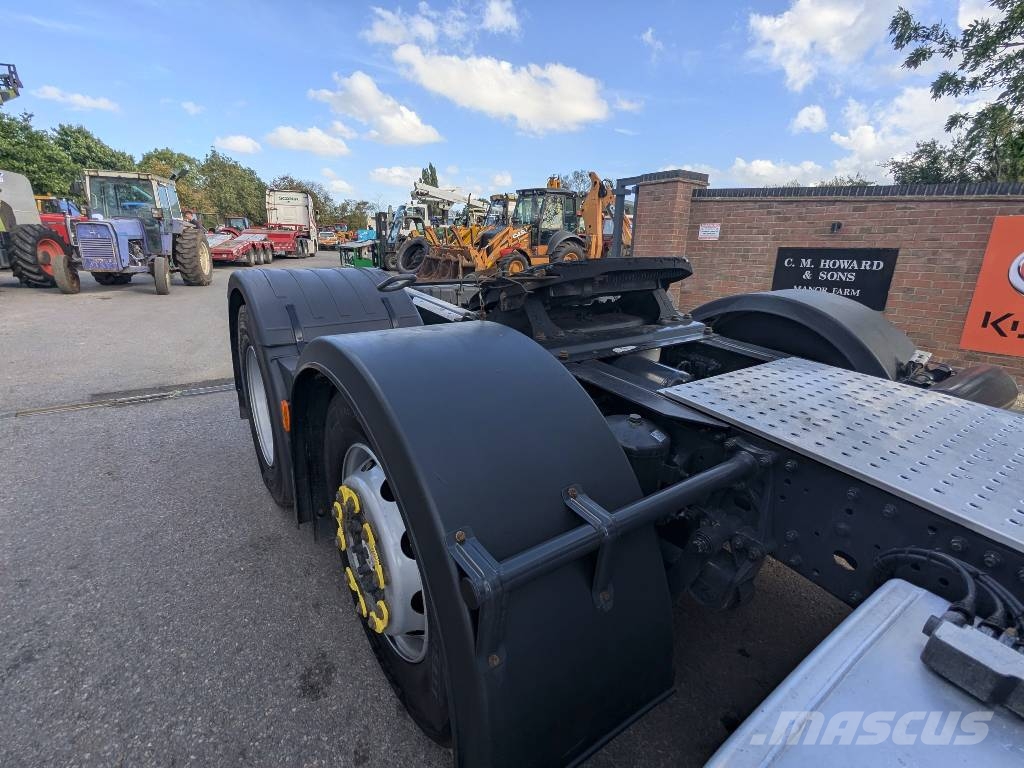 Iveco S-Way 460 中古トラクターヘッド | トレーラーヘッド