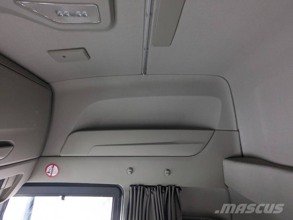 Iveco S-Way 460 中古トラクターヘッド | トレーラーヘッド