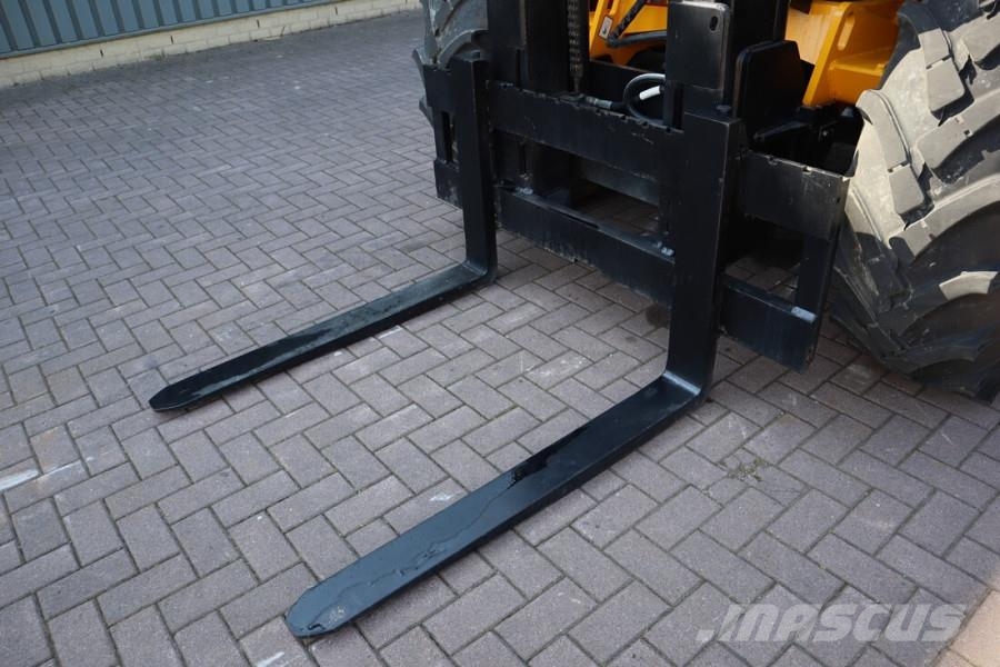 JCB 940-4 T4 Valid inspection, Diesel, 4x4 Drive, 3700 Empilhadores todo-terreno