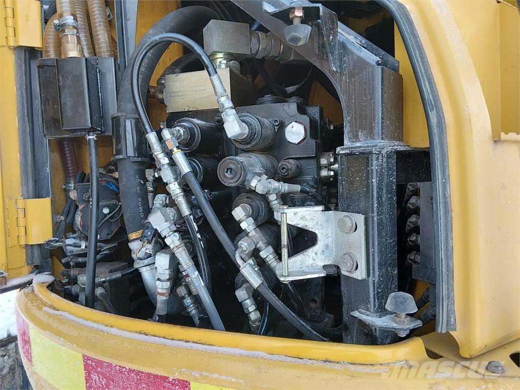 New Holland Kobelco E260 CSR حفارات زحافة