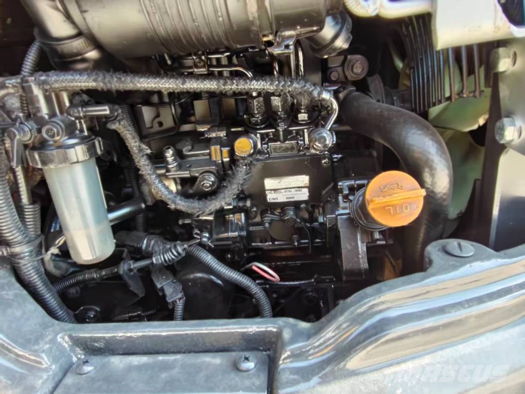 Komatsu PC 20 대형 굴삭기 29톤 이상