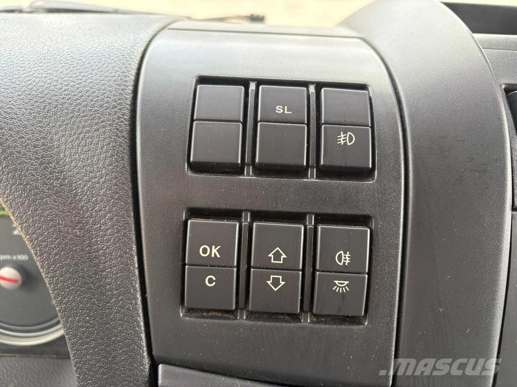 Iveco EUROCARGO 90E18 + EURO 5 + LOW KM + 3 SEATS Camiones de caja de lona