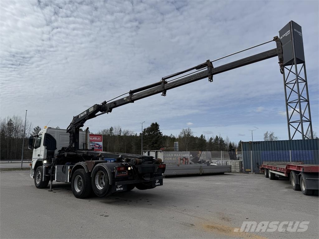 Volvo FM300 6X2 Vlakke laadvloer met kraan