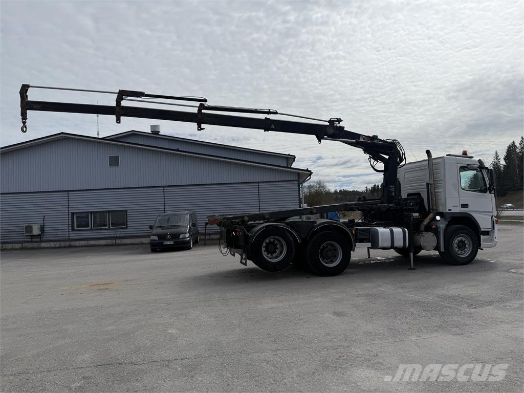 Volvo FM300 6X2 Vlakke laadvloer met kraan