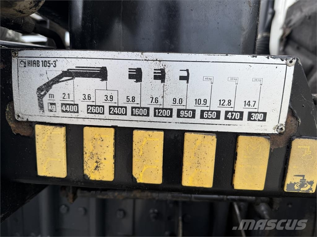 Volvo FM300 6X2 Vlakke laadvloer met kraan