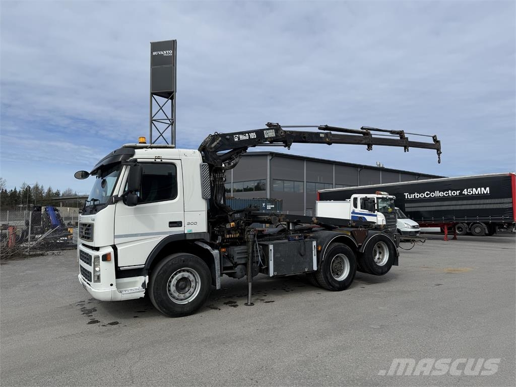 Volvo FM300 6X2 Vlakke laadvloer met kraan