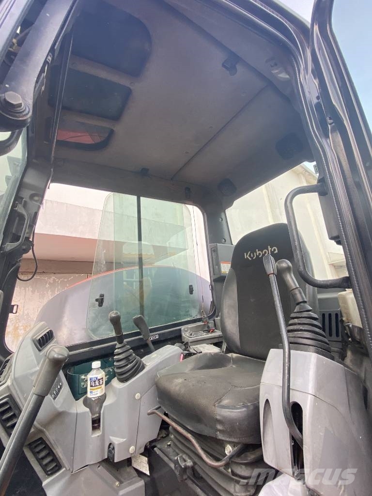 Kubota KX 165 Roomikekskavaatorid