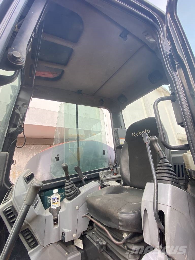 Kubota KX 165 Roomikekskavaatorid