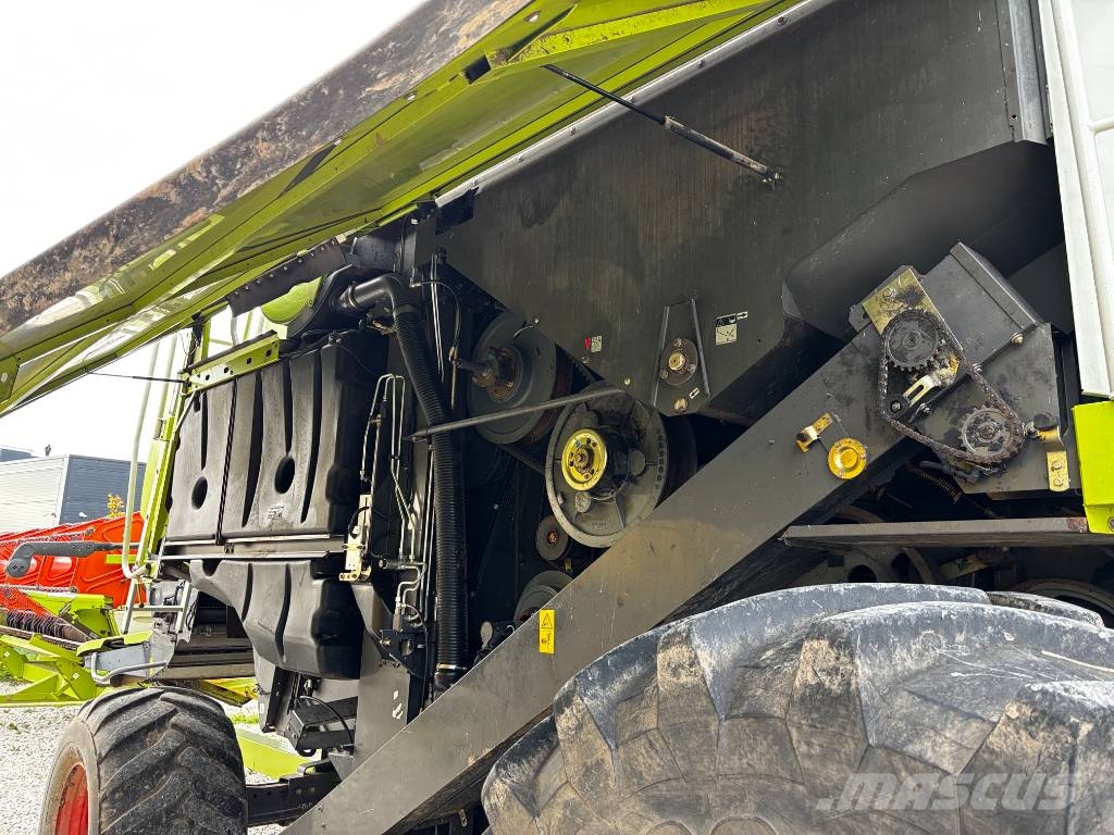 CLAAS Lexion 670 Colheitadeiras