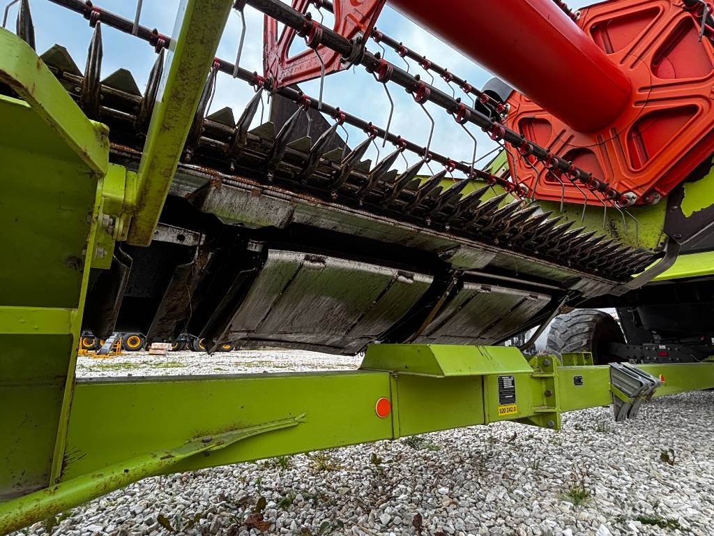 CLAAS Lexion 670 Colheitadeiras