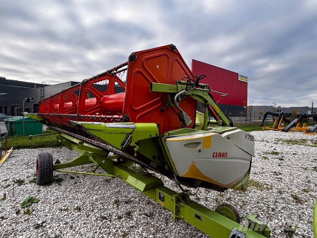 CLAAS Lexion 670 Colheitadeiras