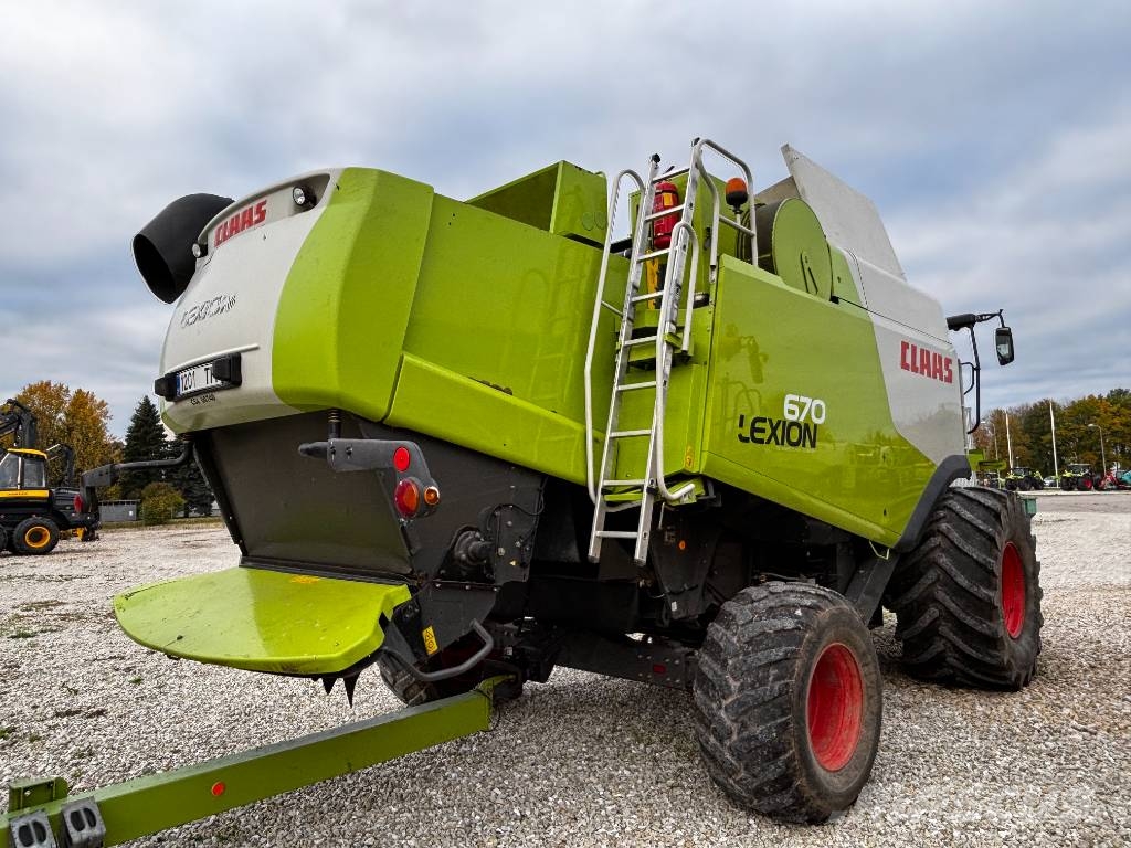 CLAAS Lexion 670 Colheitadeiras