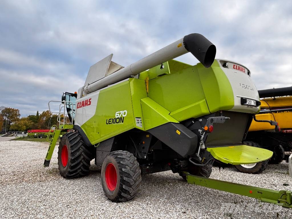 CLAAS Lexion 670 Colheitadeiras