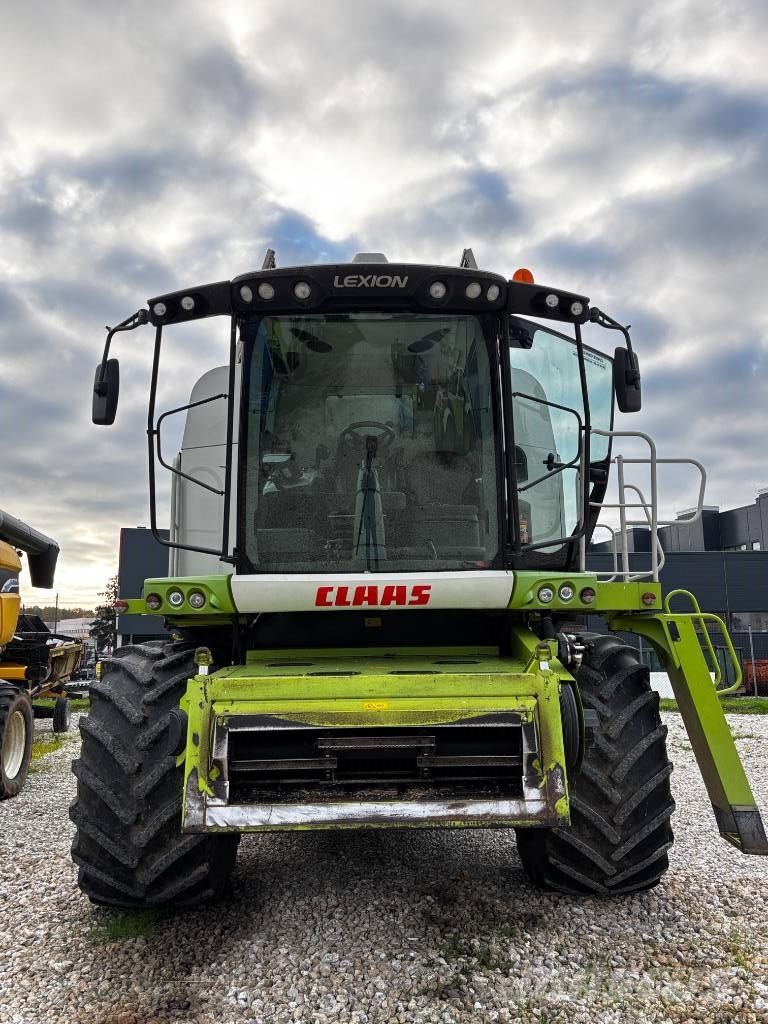 CLAAS Lexion 670 Colheitadeiras