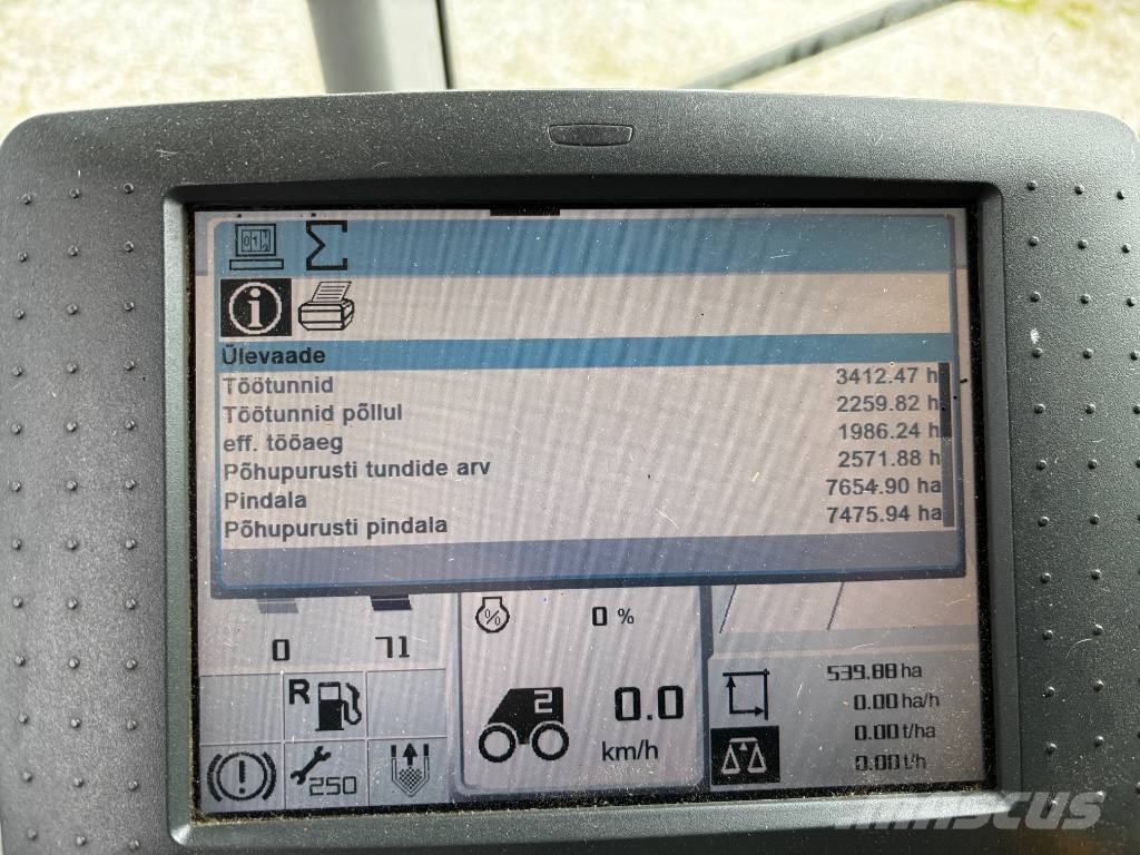 CLAAS Lexion 670 Colheitadeiras