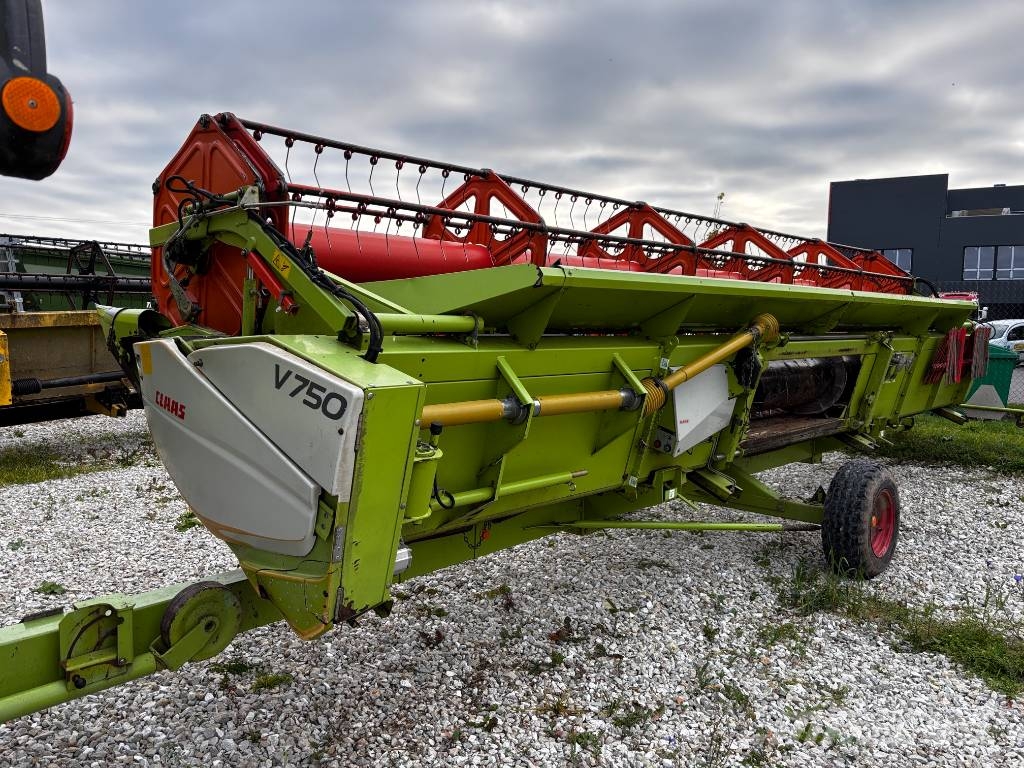CLAAS Lexion 670 Colheitadeiras