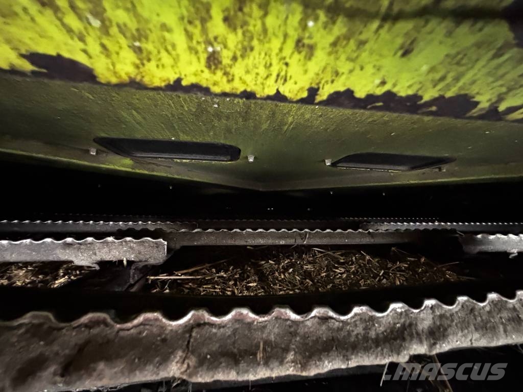 CLAAS Lexion 670 Colheitadeiras