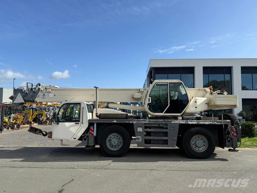 PPM 2FHTR1 | 30T All-Terrain-Krane